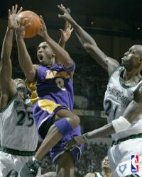 Kobe Bryant double-clutch layup