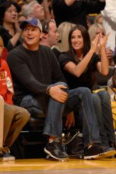 laker fans ashton kucher and demi moore.jpg