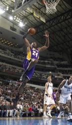 Kobe glides in for the lsam.jpg