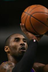 Kobe shoots a free throw.jpg