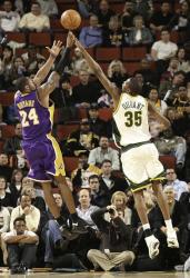 Kobe shoots over Kevin Durant.jpg
