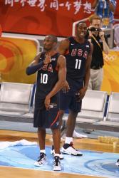 Kobe Bryant celebrates the team USA gold medal win.jpg