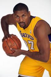 Ron Artest in a triple threat position in a Lakers jersey.jpg