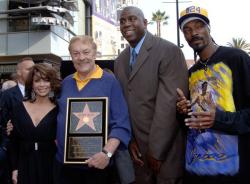 jerry buss paula abdul magic johnson  snoop dogg full.getty   dr jerry buss 5 04 46 pm.jpg