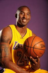 Kobe Bryant holds the ball during Media Day 2008.jpg